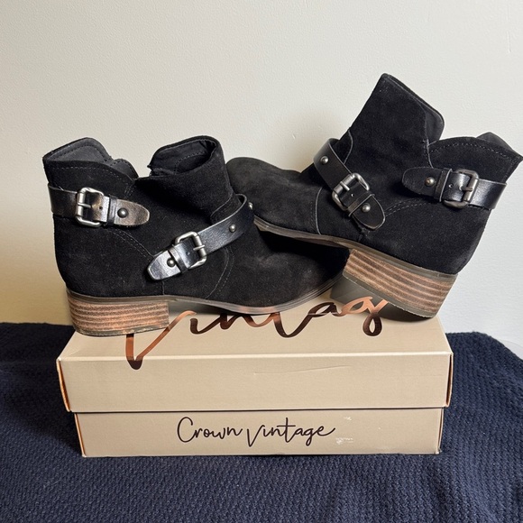 Crown Vintage Black Ankle Boots with Buckle - Picture 1 of 5